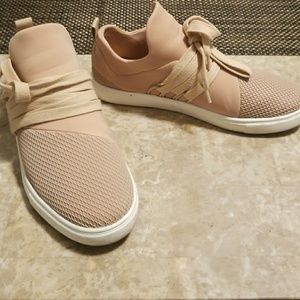 New York & Company shoes